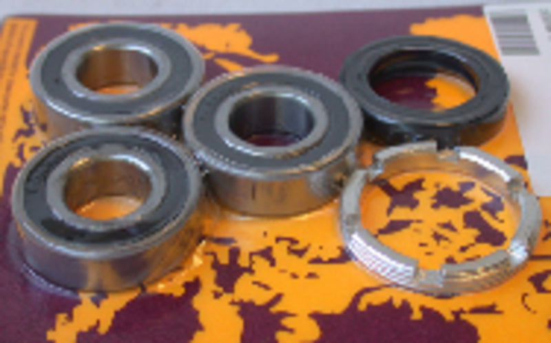 PIVOT WORKS Rear Wheel Bearings And Seals Kit