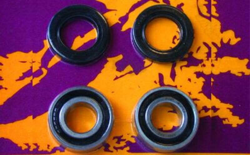 PIVOT WORKS Front Wheel Bearings And Seals Kit