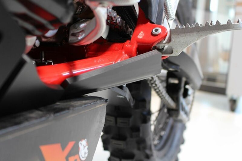 AXP Enduro Xtrem Skid plate - HDPE 8mm Beta RR250/300