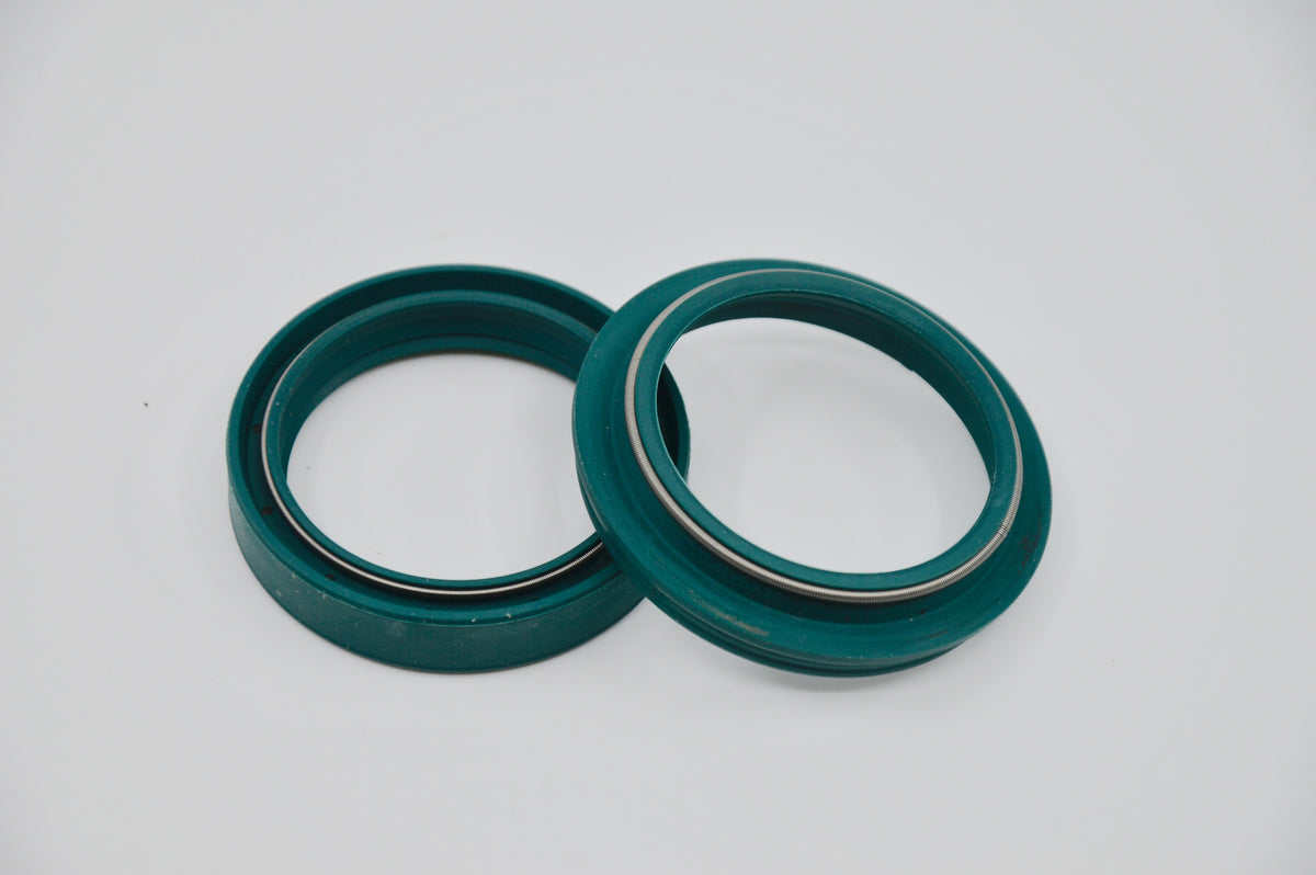 SKF Oil & Dust Seal 45 mm. - SHOWA