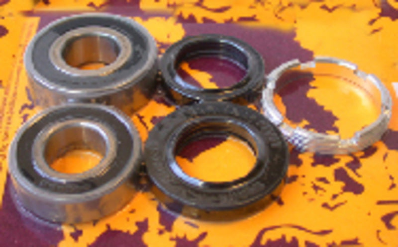 PIVOT WORKS Rear Wheel Bearings And Seals Kit