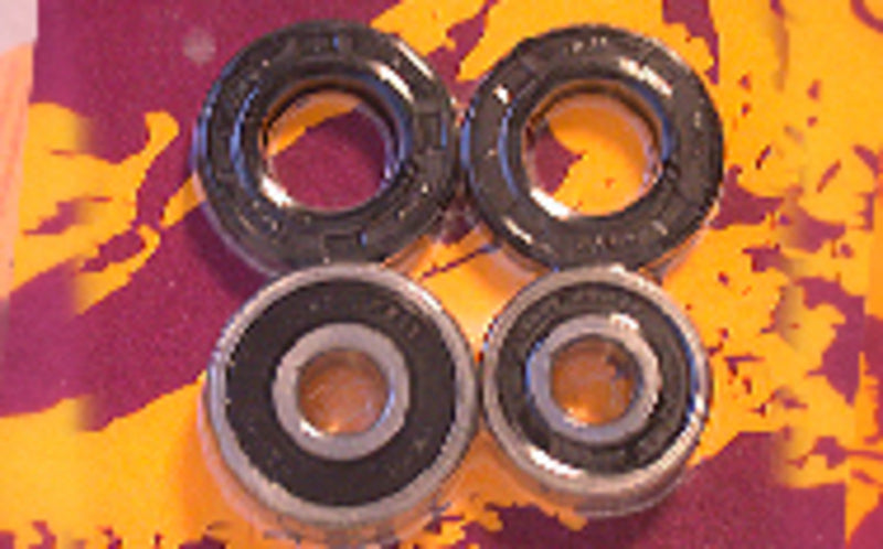 PIVOT WORKS Rear Wheel Bearings And Seals Kit