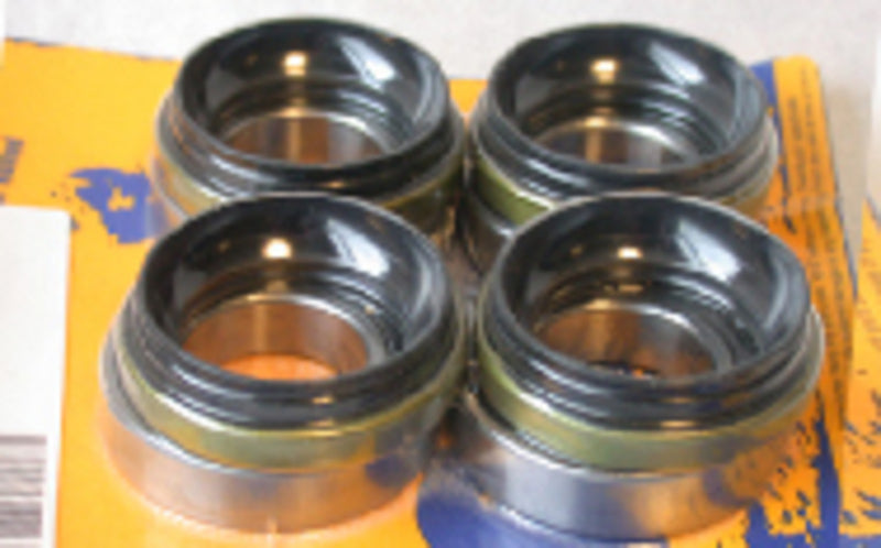 PIVOT WORKS Front Wheel Bearings And Seals Kit