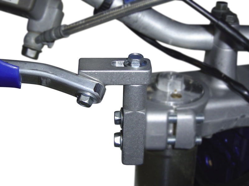 BARKBUSTERS Triple Clamp Mount Kit